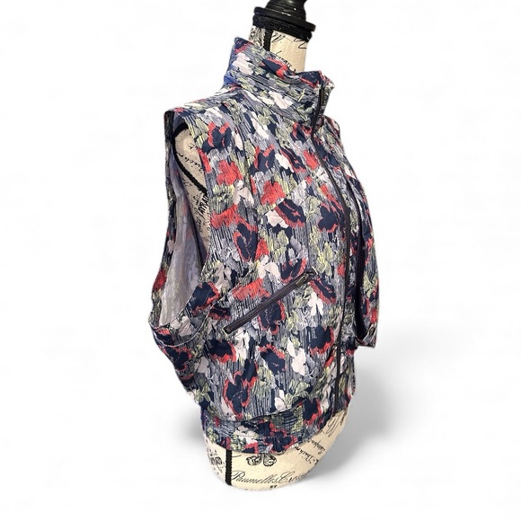 NWT FP Movement Blue Supernova Floral Pippa Packable Hooded Lightweight Vest | S - Picture 5 of 15